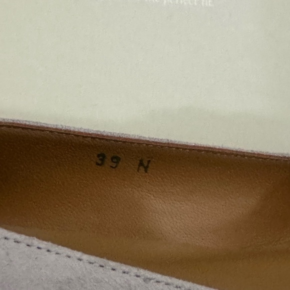 Elegant Women's Gray Flats - Picture 6 of 6